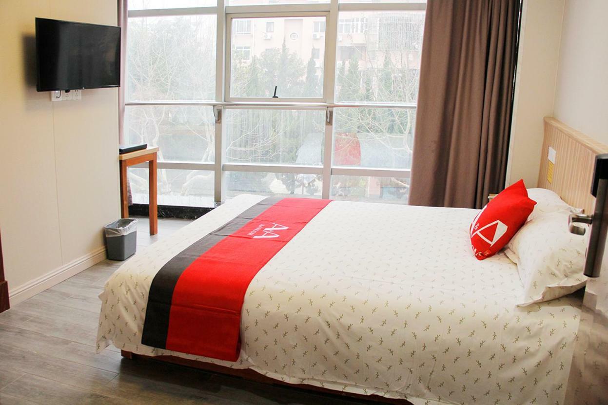 Jin Zhong Hotel Şanghay Dış mekan fotoğraf